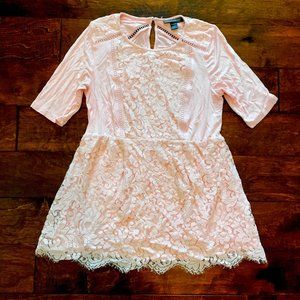 Pea in the Pod Rose Lace Maternity Top size M